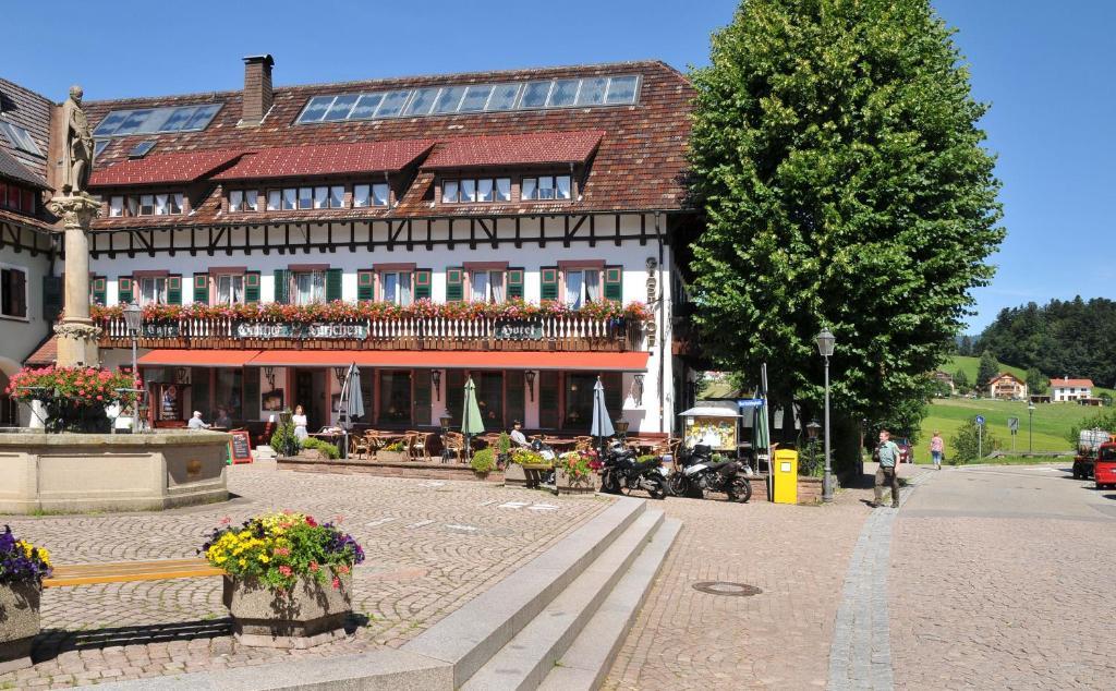 Hotel Hirschen Sankt Peter Exterior photo